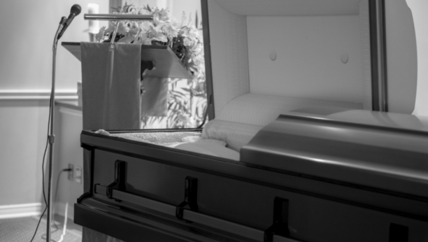 MISTERIOZNA SMRT SLAVNOG SPORTISTE Preminuo nakon meča, žena mu stradala u bizarnoj nesreći