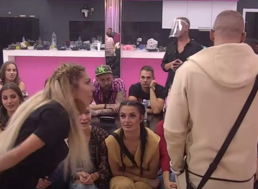 MENSUR I IRMA ZARATILI NA KRV I NOŽ! Uneli se jedno drugom u facu, pljuštale uvrede i pretnje na sve strane!