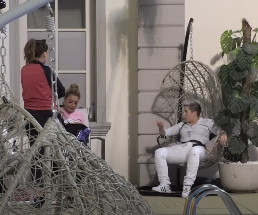 NOVI HAOS U RIJALITIJU Sandra nasrnula na zadrugarku, obezbeđenje odmah uletelo da spreči karambol