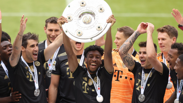 POSLE MEČA SA BARSELONOM HITNO U BOLNICU Igrač Bajerna završio na operaciji srca