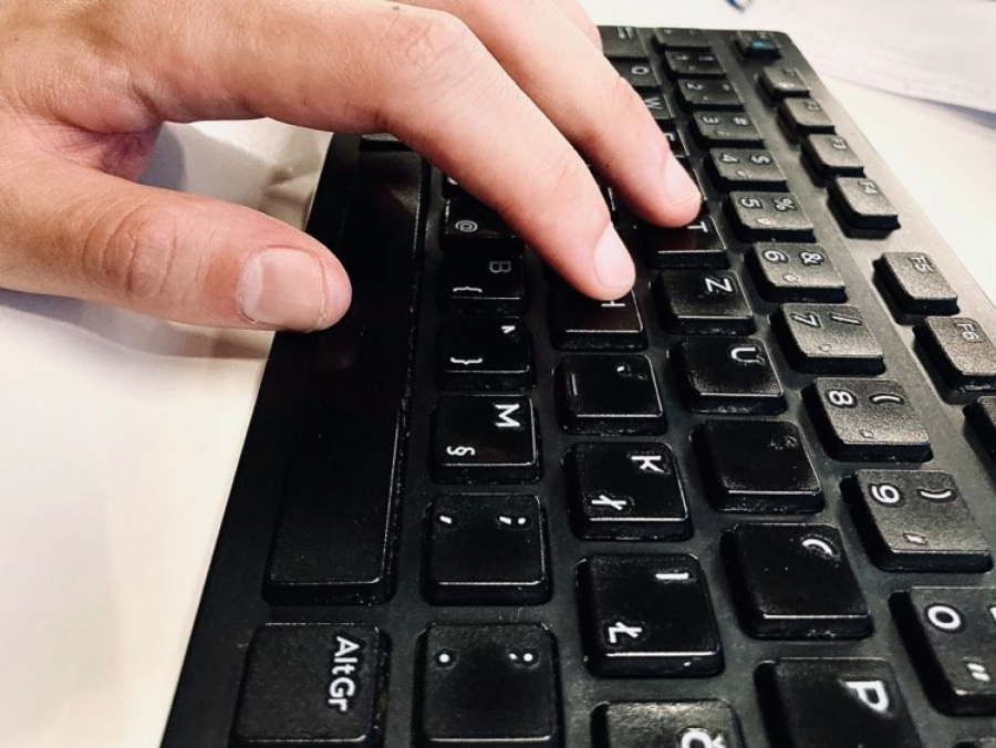 NAJBOLJI POSLOVI ZA RAD OD KUĆE Za pojedine nije potrebno nikakvo znanje, a ovi su posebno traženi u 2022. godini