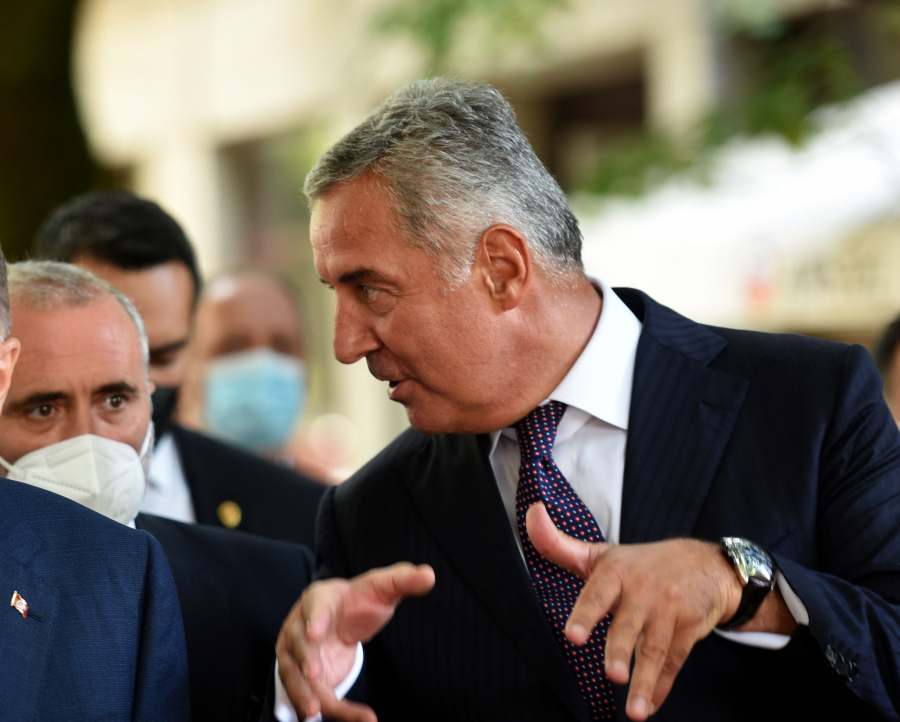 NEBOJŠA MEDOJEVIĆ ŠOKIRAO REGION Nema evroatlantskih integracija bez šverca cigareta i kokaina!