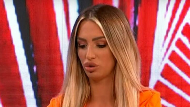 MOŽE LI SE*SEPILNIJE?! Aleksandra stajlingom raspametila sve, bujne grudi stavila u prvi plan, a svi su primetili ovaj detalj na zadrugarki!