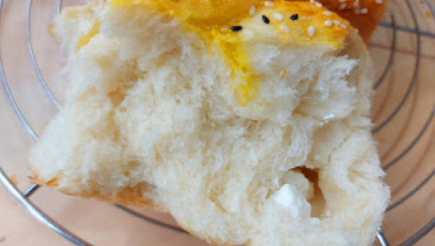 PO RECEPTU IZ BAKINOG KUVARA: Lagana penasta pogača sa kačkavaljem i sirom (VIDEO)