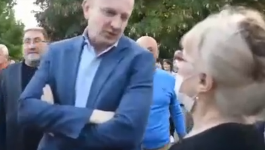 POČELA KAMPANJA ĐILASOVE OPOZICIJE Njih par desetina u Kraljevu proćaskali, popričali i sa suvenirima kući