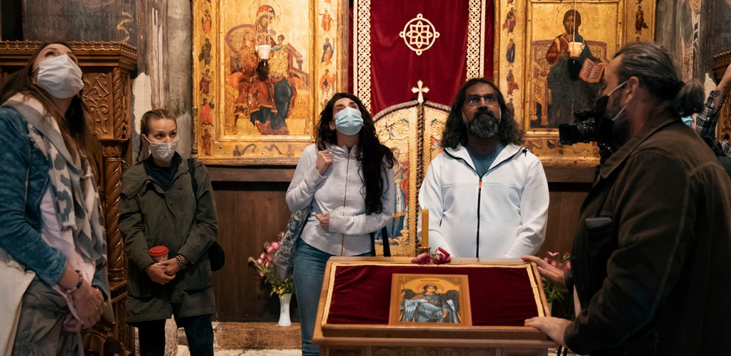 VELIKO SRCE ĐOKOVIĆA Obilaze manastire i dele humanitarnu pomoć