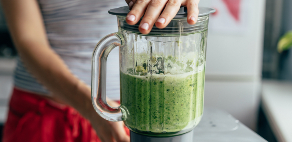 PREDSTAVLJAMO VAM PRAVU VITAMINSKU BOMBU Nadoknađuje energiju i okrepljuje organizam