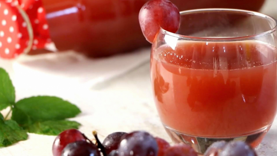 Bez kuvanja i konzervansa: Hladno ceđeni sok od grožđa