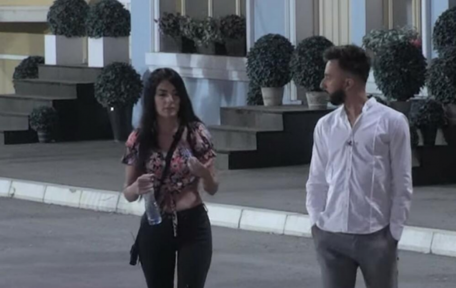 VIĐA ŽENU SVEŠTENIKA KOJI JU JE SILOVAO Viktorija otkrila da joj je pop nudio novac da povuče tužbu!