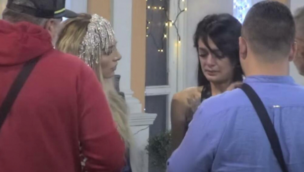 PRIČALA SAM SA PRODUKCIJOM O TOME! Viktorija se slomila i otkrila šta je molila čelnike Pinka, a vezano je za brutalno silovanje u crkvi!