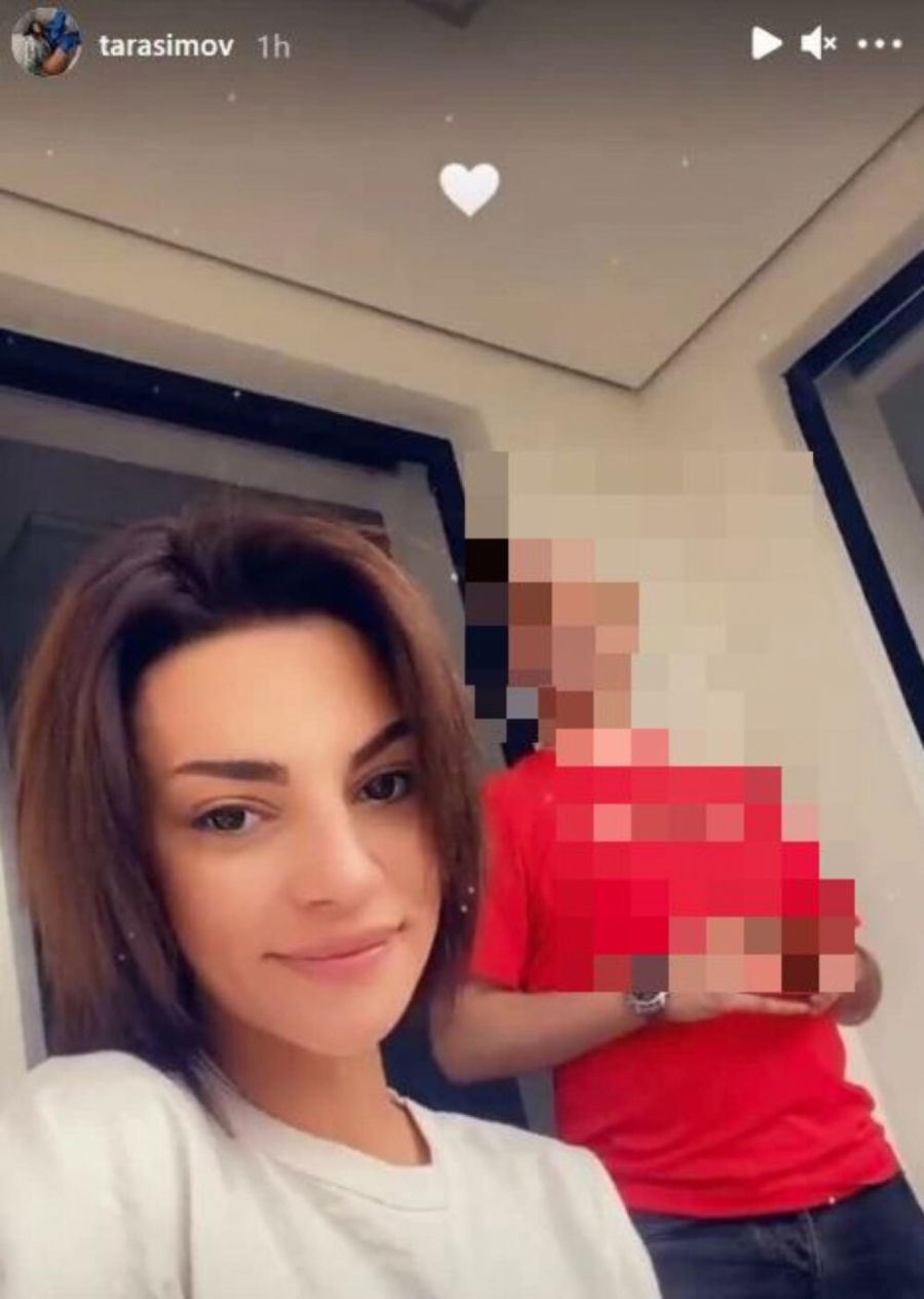 POTPUNO DRUGA OSOBA! Ovako zapravo Tara Simov izgleda kada skine sve nadogradnje! (FOTO)