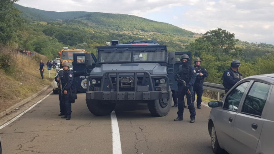 ROSU SA DUGIM CEVIMA U SEVERNOJ MITROVICI U toku pretres nekoliko objekata