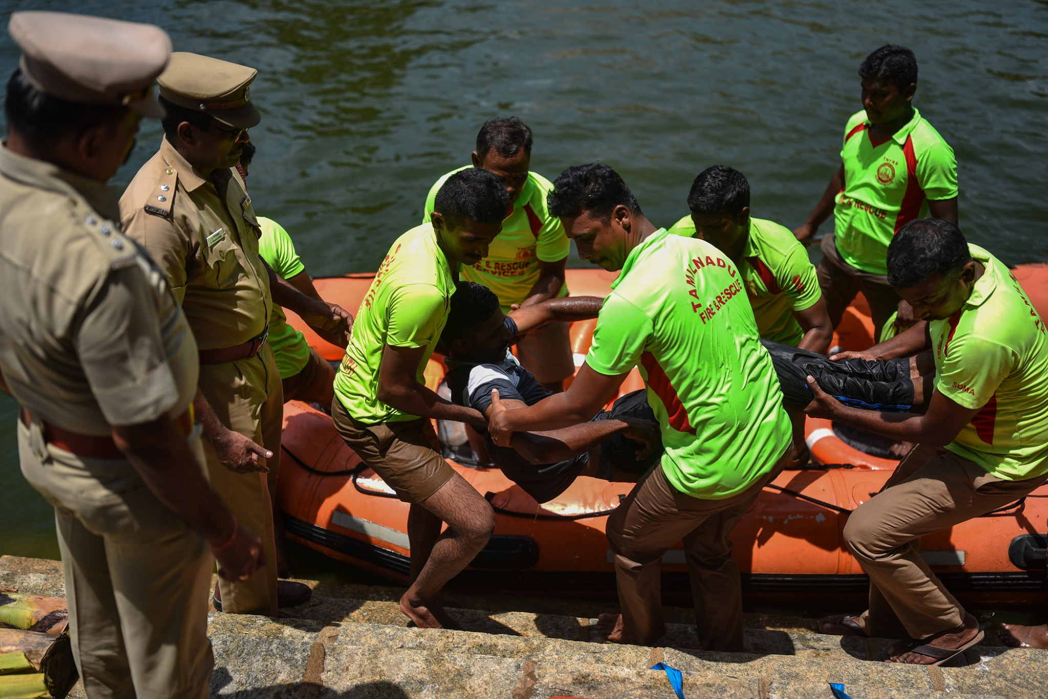 NAJMANJE 180 LJUDI POGINULO U INDIJI: Monsuni izazvali klizišta i poplave, evakuisano više od 200.000 osoba