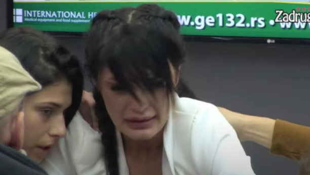 SKIDALA SE ZA 400 DINARA, MAĆEHA JE UNIŠTILA JADNO DETE! Komšije Viktorije Mitrović progovorile o njenom mučnom životu i detinjstvu!