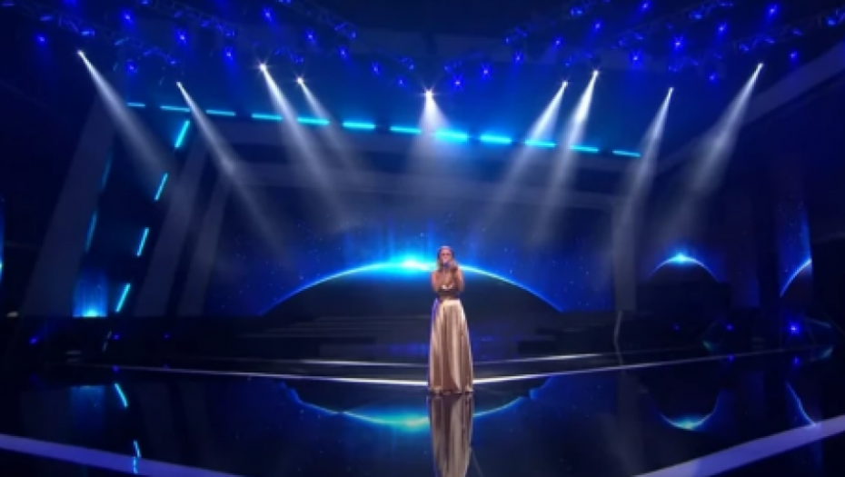 POPOVIĆ ZBOG NJE KRŠI OZBILJNA PRAVILA Nastupila je na Beoviziji, a sada je svoje pevačko umeće odlučila da pokaže u Zvezdama Granda!