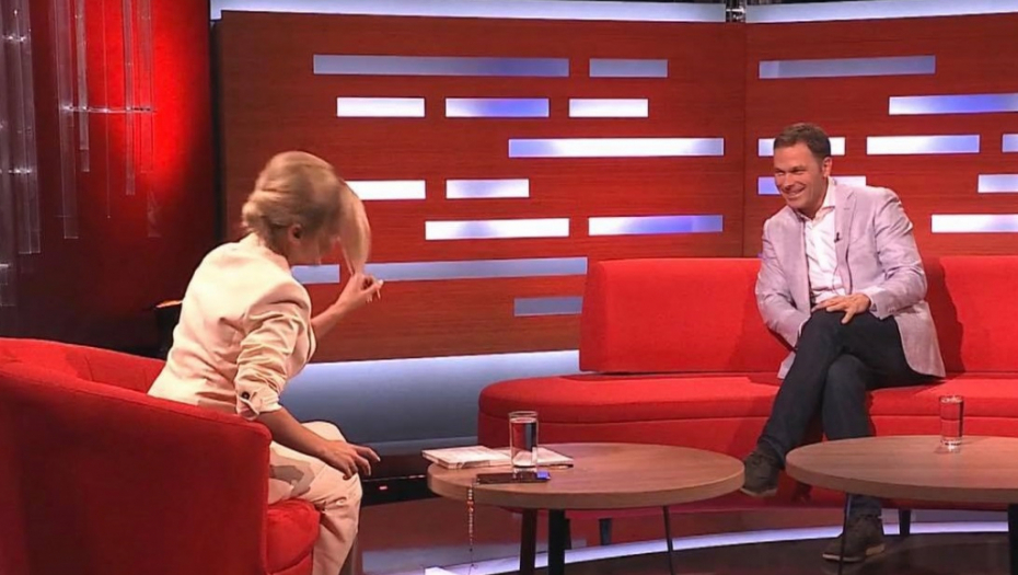 PREDSEDNIK SJAJNO VOZI, NEMA ŠTA, ALI... Ksenija je upitala minstra Malog ko bolje vozi, predsednik Vučić ili ona