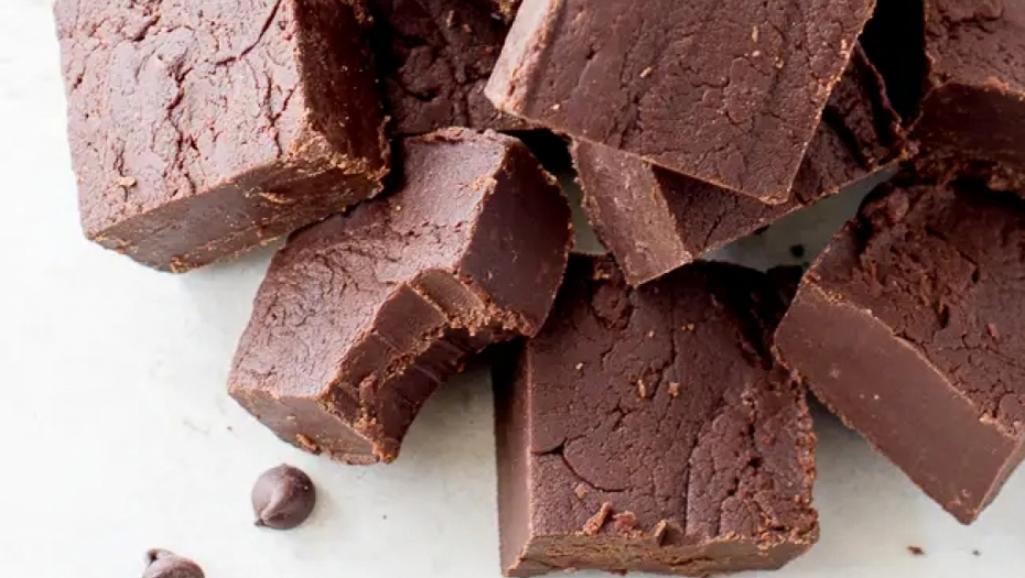 NAJFINIJA DOMAĆA ČOKOLADA: Lepša od belgijske, a pravi se brzo, od 3 sastojka