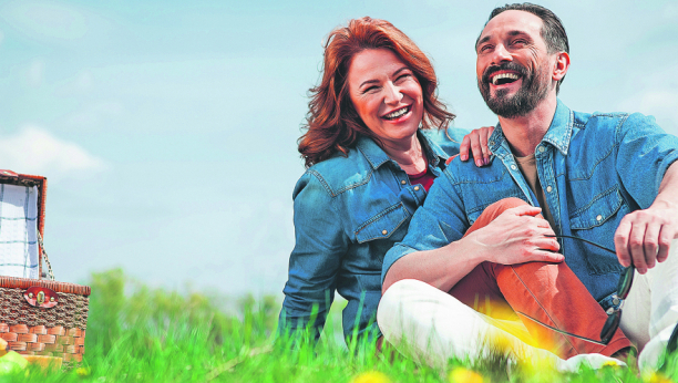 LJUBAV POČINJE U ČETRDESETOJ Stručnjaci za muško-ženske odnose savetuju kako naći osobu za ozbiljnu vezu u srednjim godinama