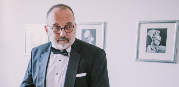 KLADIO BIH SE DA KONSTRAKTA POBEĐUJE NA EUROSONGU Toni Cetinski javno podržao našu predstavnicu, veruje da je ona pun pogodak