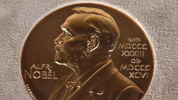 DODELJENO NAJVEĆE PRIZNANJE IZ KNJIŽEVNOSTI Pet favorita za Nobelovu nagradu, a evo ko je počasni dobitnik.