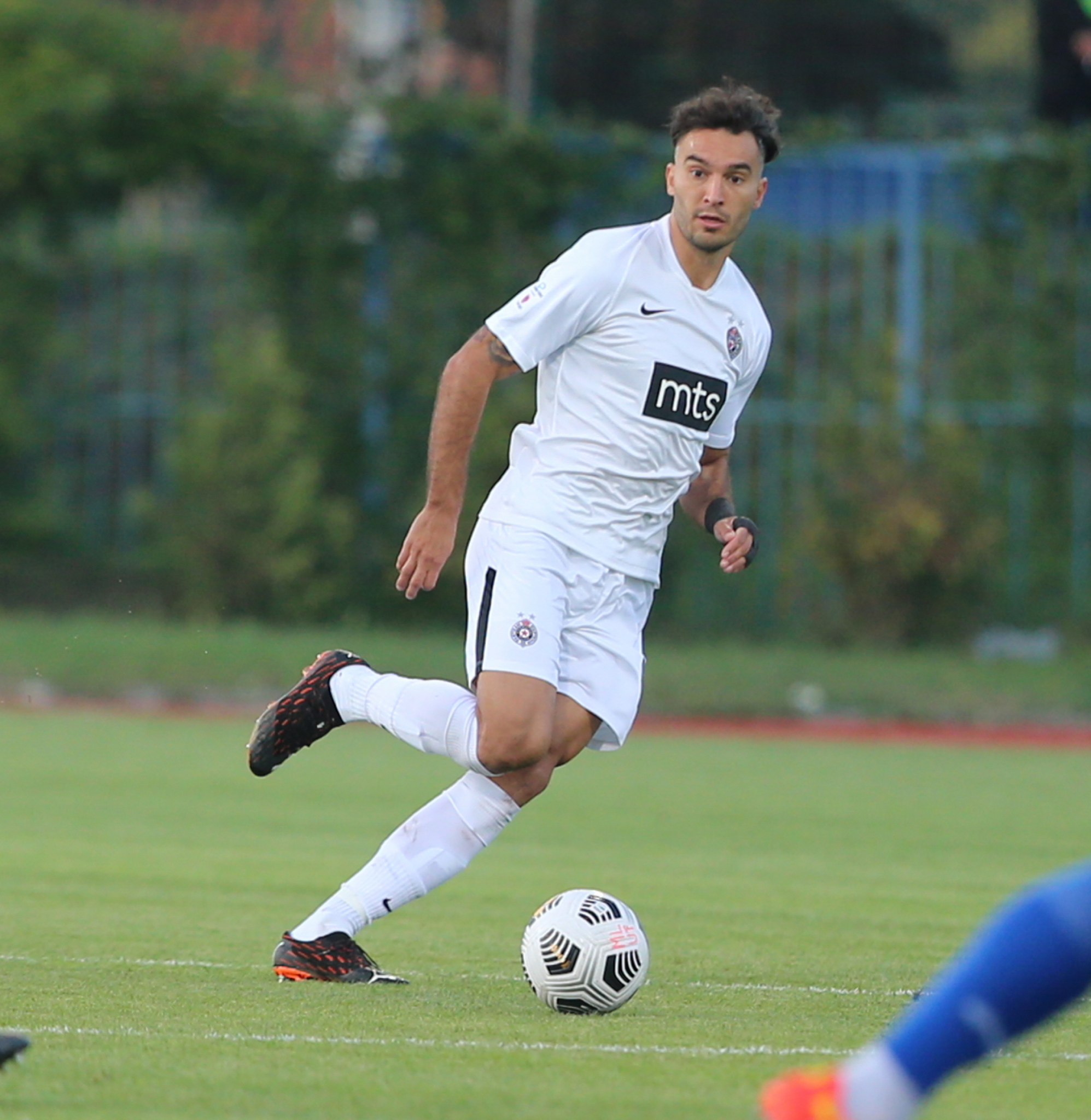 PARTIZANOVA ŠETNJA KROZ LUČANE! Crno-beli brzo zaboravili derbi, Rikardo nastavio golgeterski niz i došao do dvocifrene brojke! (VIDEO)