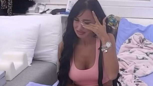POČINJEM DA LUDIM! Aleksandra Subotić doživela nervni slom, zajecala na sav glas, zadrugarka više ne može da izdrži!