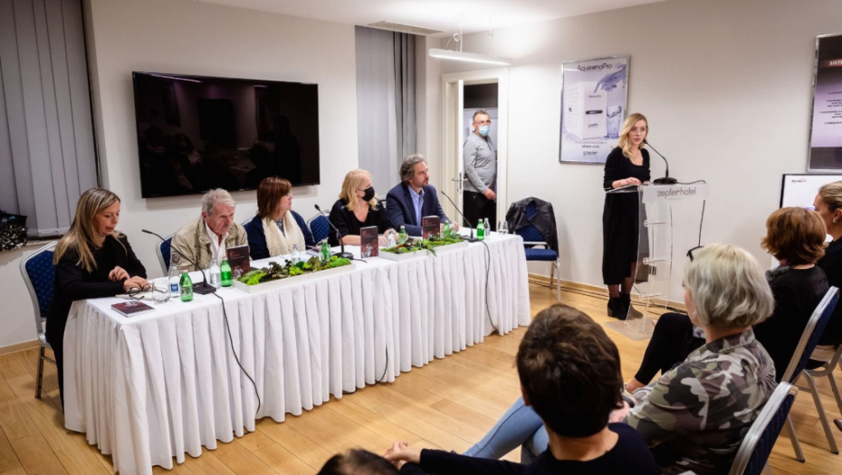 PREDSTAVLJENA PSIHOBIOGRAFIJA CARA DUŠANA Knjiga poznatog psihijatra i psihoterapeuta, Aleksandra Misojčića, promovisana u hotelu Zepter