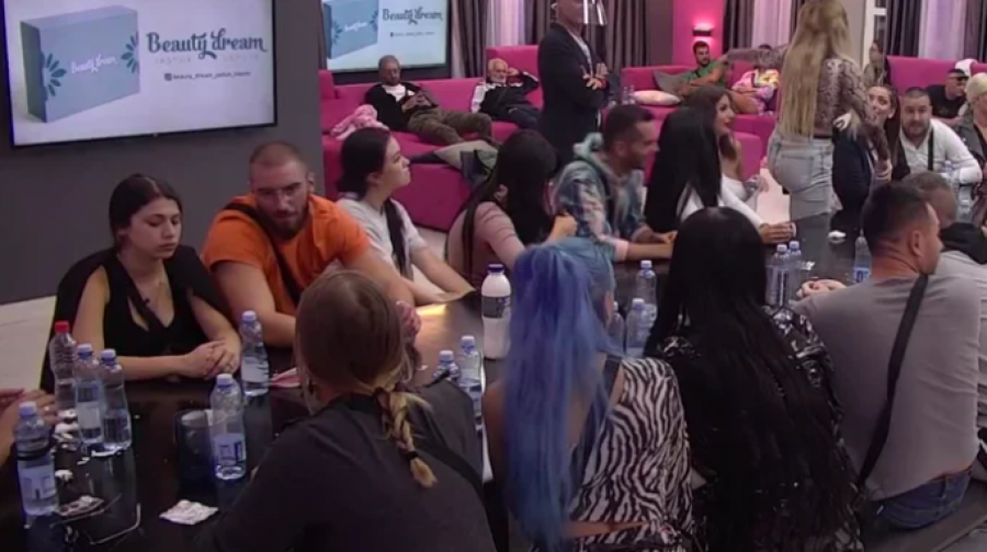 ZNAŠ KAKO SE DEVOJKA KOJA ME JE OVDE VOLELA BORILA? Mensur i Milica se žestoko posvađali, a ni Veselinovićeva mu nije ostala dužna!