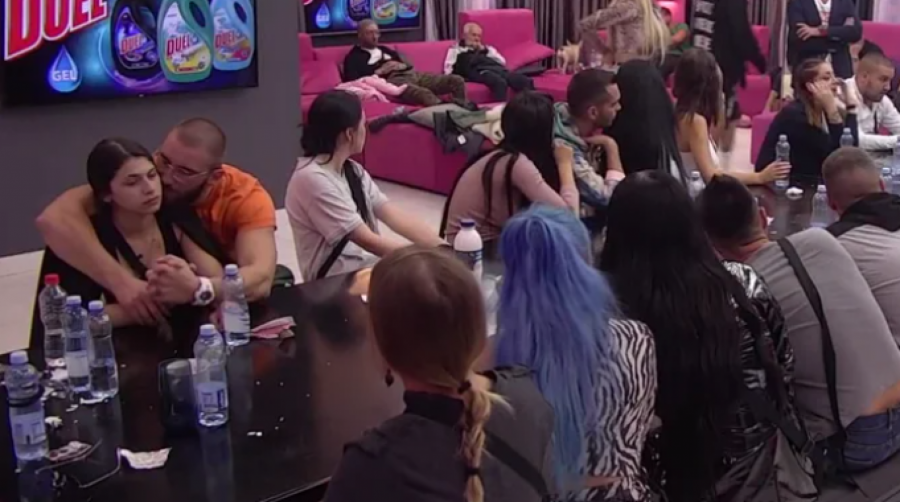 ZNAŠ KAKO SE DEVOJKA KOJA ME JE OVDE VOLELA BORILA? Mensur i Milica se žestoko posvađali, a ni Veselinovićeva mu nije ostala dužna!