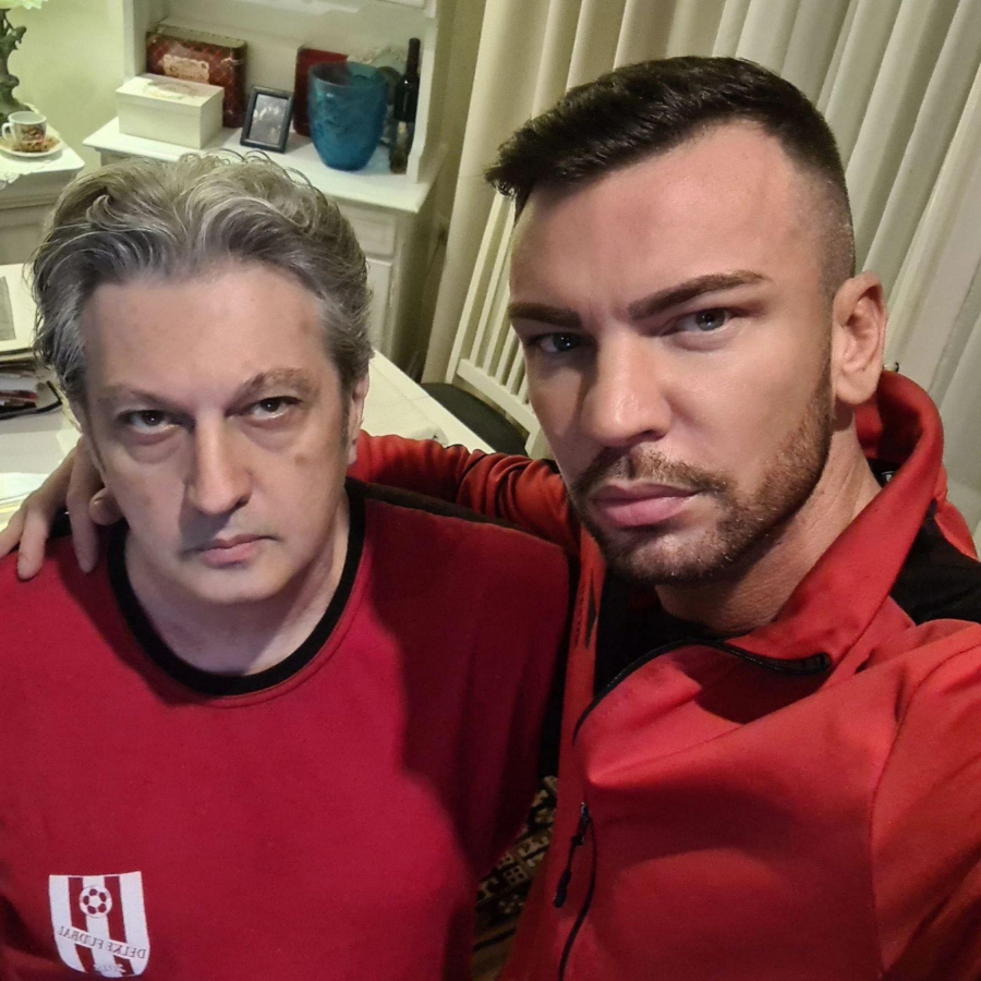 PRVA FOTOGRAFIJA MILOMIRA MARIĆA NAKON KORONE Ovako izgleda novinar, a prvi mu je došao ovaj čovek!