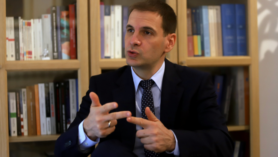 MILOŠ JOVANOVIĆ O AKTUELNIM POLITIČKIM PITANJIMA: Ili ćemo svi završiti u rijalitiju ili će se nešto promeniti