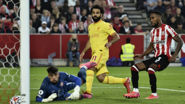 SPEKTAKL! Hrabri Brentford dao tri gola i "otkinuo" bod Liverpulu! Salah upisao 100. gol!