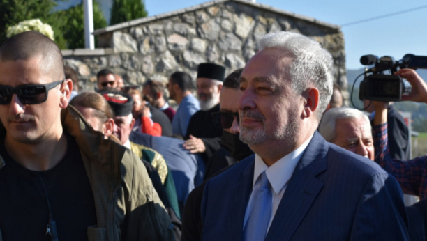 SVETI SINOD SPC NE VERUJE KRIVOKAPIĆU Zdravko čeka pravi momenat za osnivanje stranke