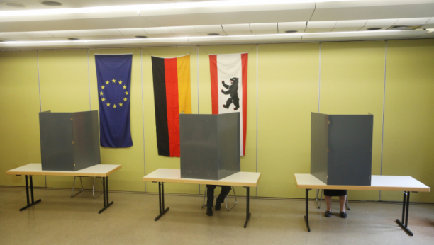 TRKA MOŽE DA POČNE U Nemačkoj otvorena birališta za parlamentarne izbore