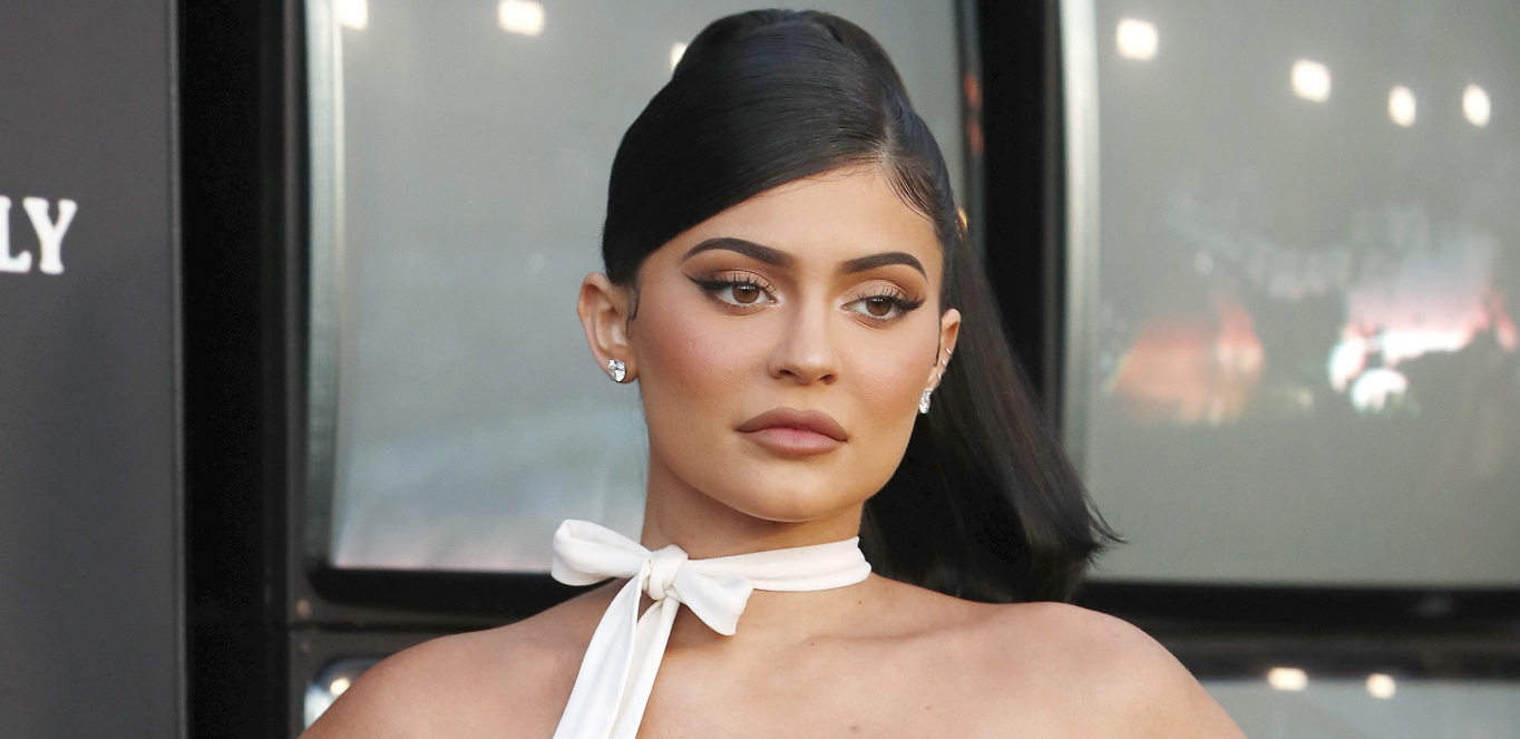 UDALA SE KAJLI DŽENER! Venčanje obavljeno u tajnosti, a kada vidite papreno skup dijamant na njenoj ruci pašće vam vilica!