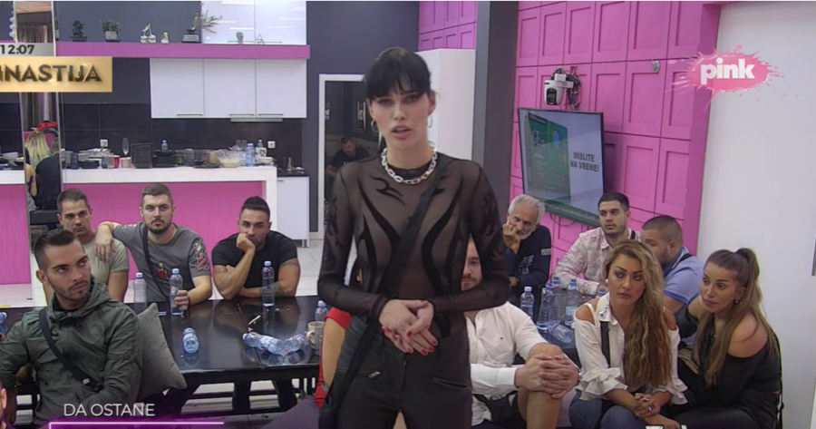 DENIZ DEJM I SUBOTIĆKA NA RATNOJ NOZI Pljuštale prozivke, optužbe za prostituciju, jezive uvrede, a onda se ubacila Irma!