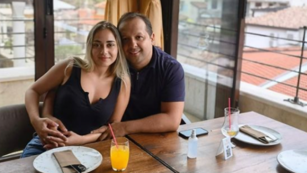 MAJKA JE RAZMAZILA Pevač priznao kako pomaže oko ćerke, pa otkrio: Ariana liči na mene