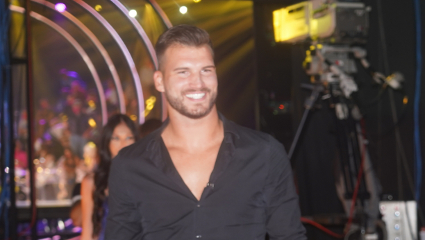 ONA MU JE IGRA ZA ULAZAK U ZADRUGU 6 Bivša zadrugarka raskrinkala Zolu, pa priznala da se čula sa Osmakčićem: Još uvek voli Viktoriju