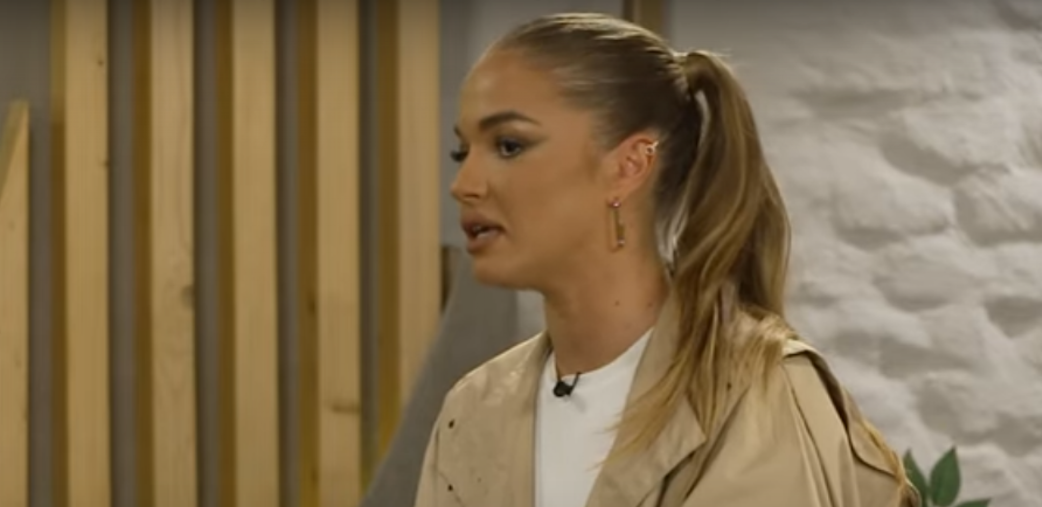 POKRADENA TEODORA DŽEHVEROVIĆ Pevačica doživela neprijatnost na plaži, odmah se oglasila i otkrila šta su lopovi ukrali