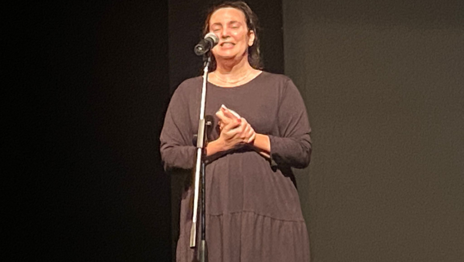 MI SMO OD PRIJATELJA POSTALI PORODICA! Potresan govor Milice Milše na komemoraciji Nenadovića rasplakao je sve prisutne (VIDEO)