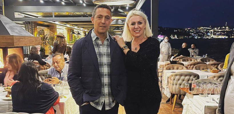 GRANDOVA PEVAČICA UŽIVALA SA PREDSEDNIKOM FENERBAHČEA Elma Hrustić pokazala ko joj pravi društvo u Turskoj!