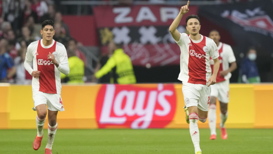 TADIĆ I AJAKS ZGRABILI NOVA TRI BODA! Dominatna partija 