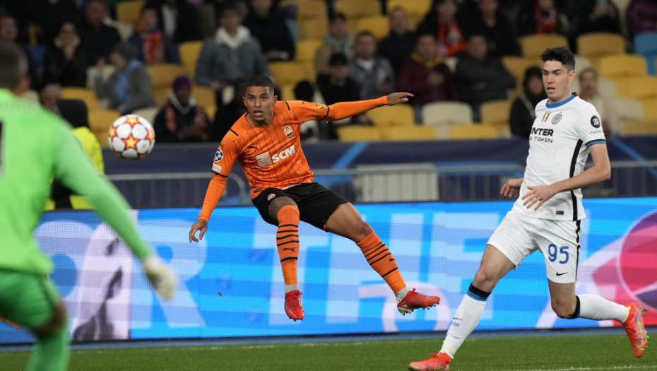 TADIĆ I AJAKS ZGRABILI NOVA TRI BODA! Dominatna partija 