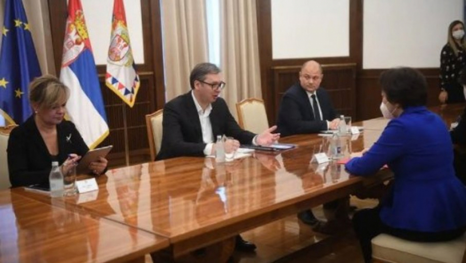 VUČIĆ SUTRA SA ČEN BO Predsednik Srbije će razgovarati sa ambasadorkom NR Kine
