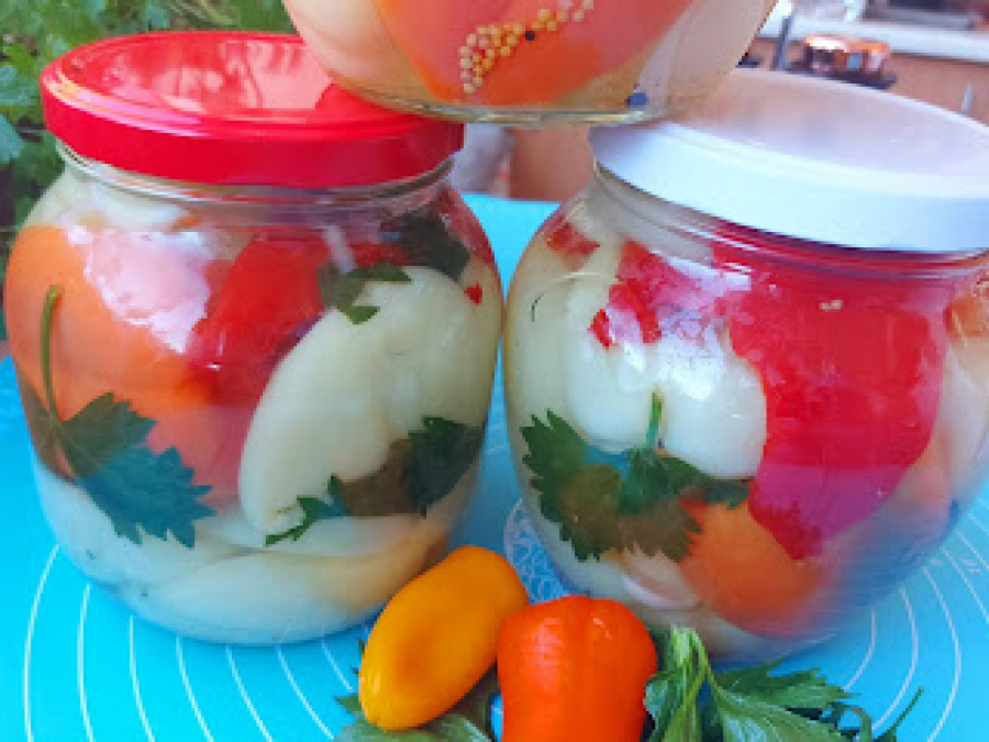 NAJBOLJI RECEPT ZA ZIMNICU: Kisele paprike iz bakine kuhinje, tegla puna vitamina C (VIDEO)