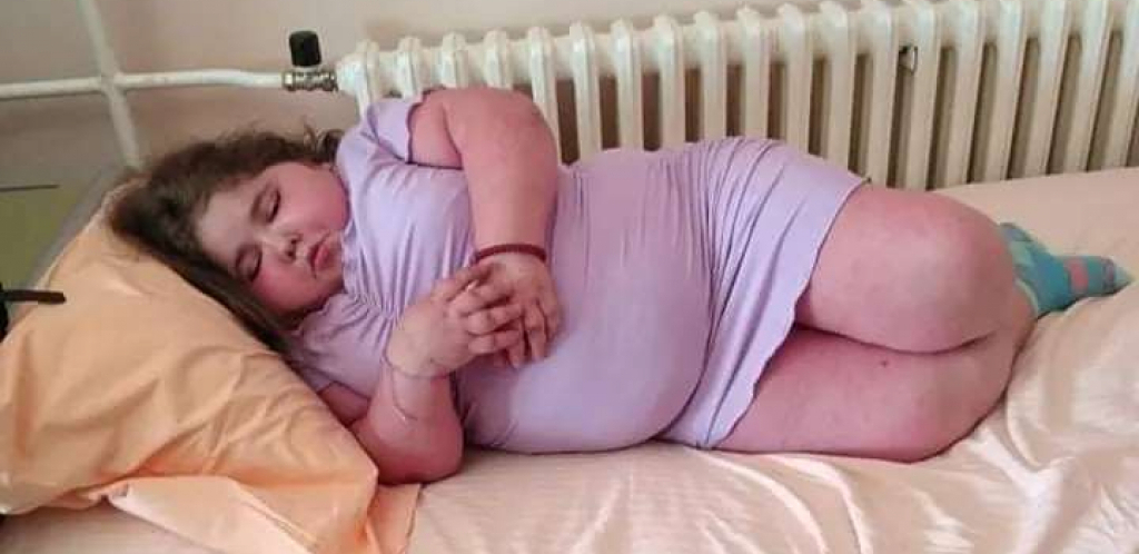 POMOZIMO JOJ Sandra se bori sa opakom bolešću, majka ne može da radi, te nemaju adekvatne prihode