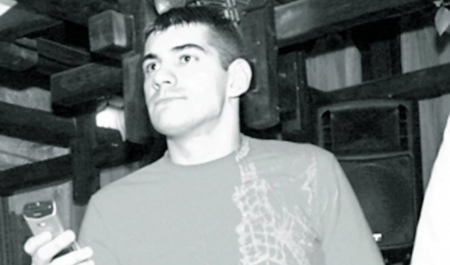 MARINA JE SAHRANJENA PORED SINA Ovako je izgledao Miloš, a kada je on umro ona je tražila samo jedno!