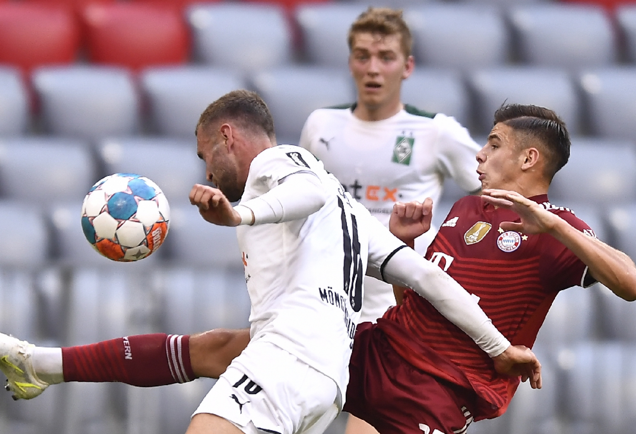 ZVEZDA POSLUJE SE NAJVEĆIMA! Terzić poručio: Milan kupuje na 