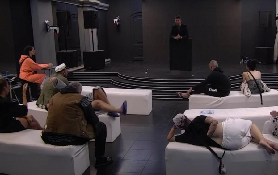 OTAC MI SE BORI SA RAKOM, A MAJCI SU ODSEKLI NOGU! Potresna životna ispovest zadrugara ledi krv u žilama, morao da pobegne iz zemlje!