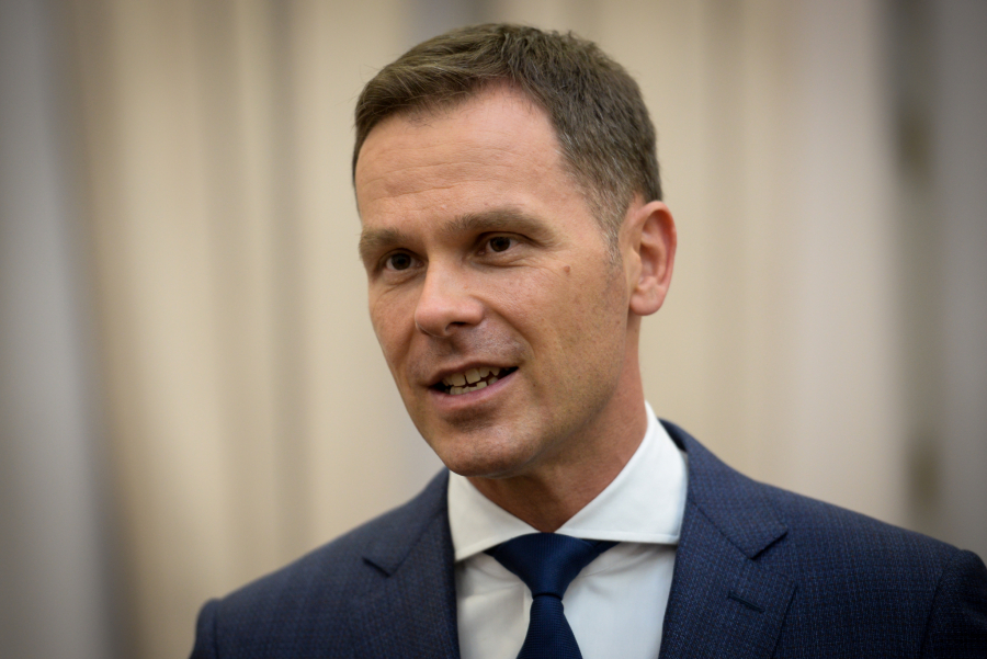 MINISTAR ĆE RAZREŠITI GRAĐANE SVIH NEDOUMICA Postavite pitanje Siniši Malom u vezi sa fiskalizacijom, odgovor dobijate u najkraćem roku